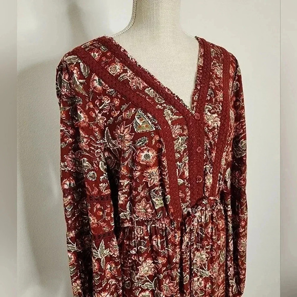 Wonderly Red Floral Maxi Dress - Picture 7 of 14